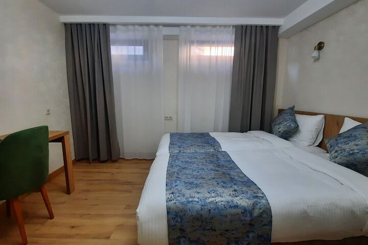 Room 14 of 71