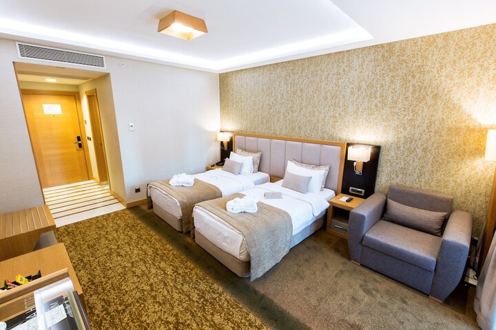 Room 29 of 85