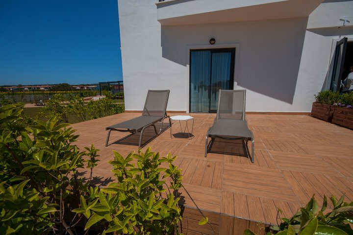 Hotel Exterior 157 of 158