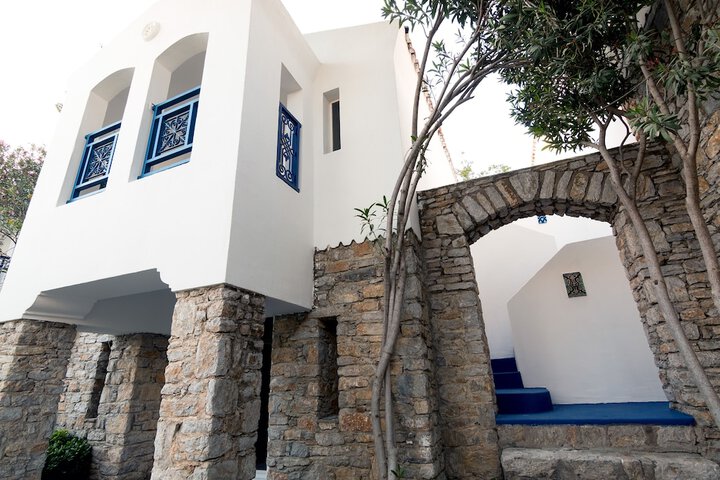 Hotel Exterior 50 of 71