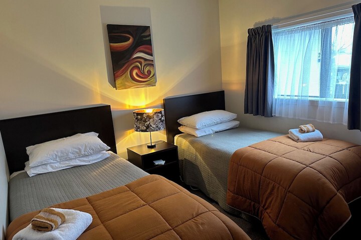 Room 6 of 17