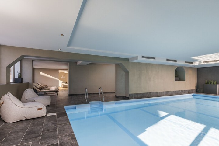 Pool 8 of 45