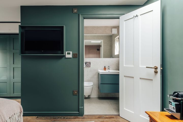 Room 37 of 160