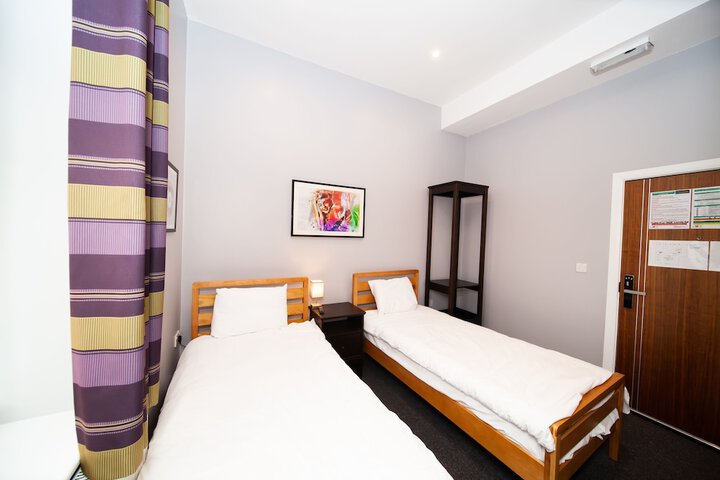 Room 18 of 40
