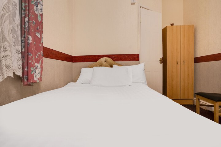 Room 10 of 21