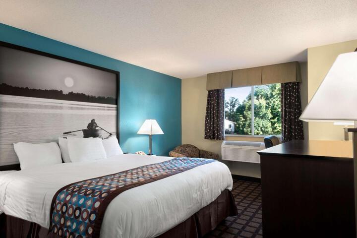Standard | King Bed (2 of 9)