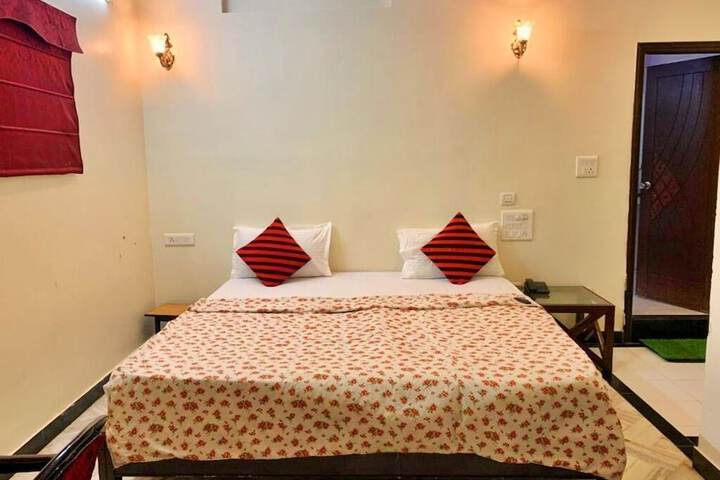 Room 6 of 44