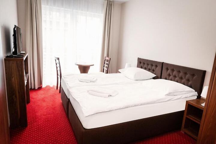 Room 15 of 73