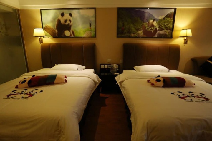 Room 9 of 11