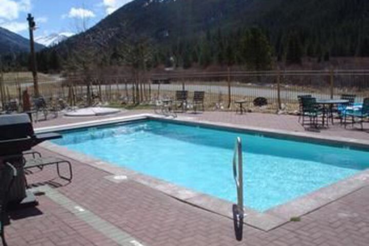 Pool 38 of 39