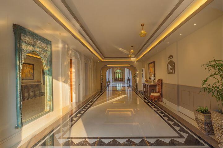 Hotel Interior 4 of 84