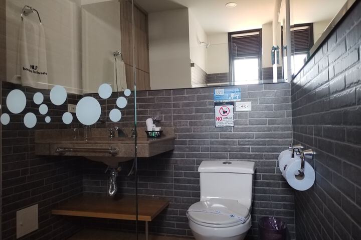 Room 53 of 91