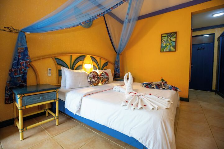 Room 4 of 24