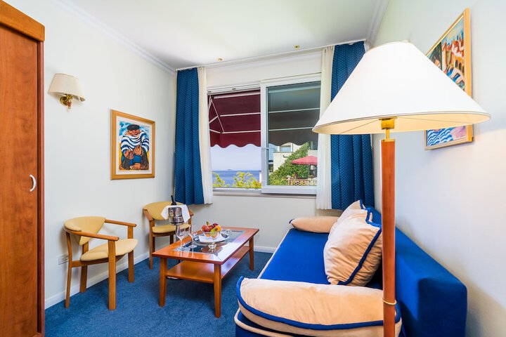 Room 19 of 53