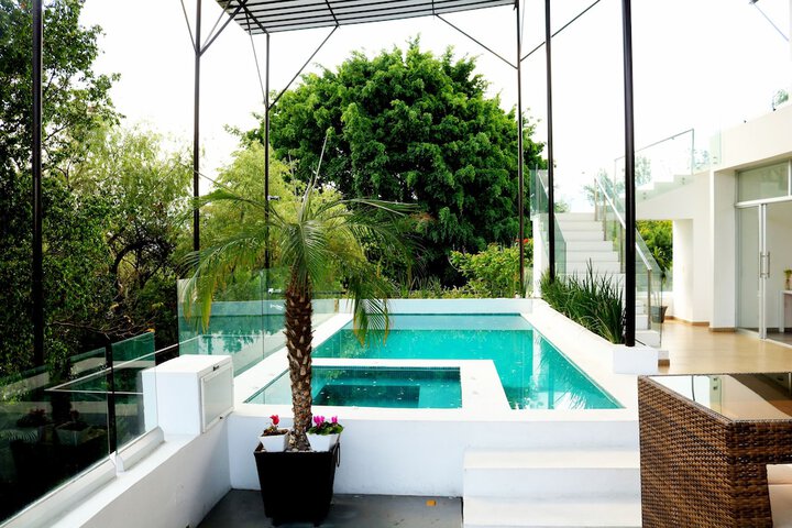 Pool 131 of 165