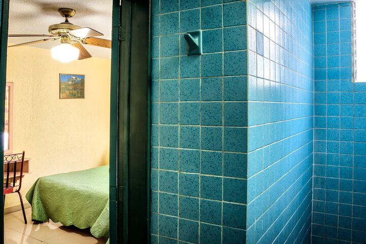 Room 8 of 13
