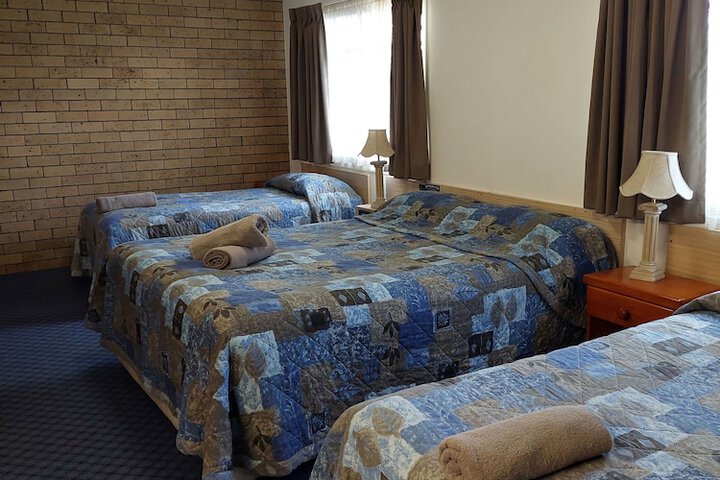 Room 5 of 38