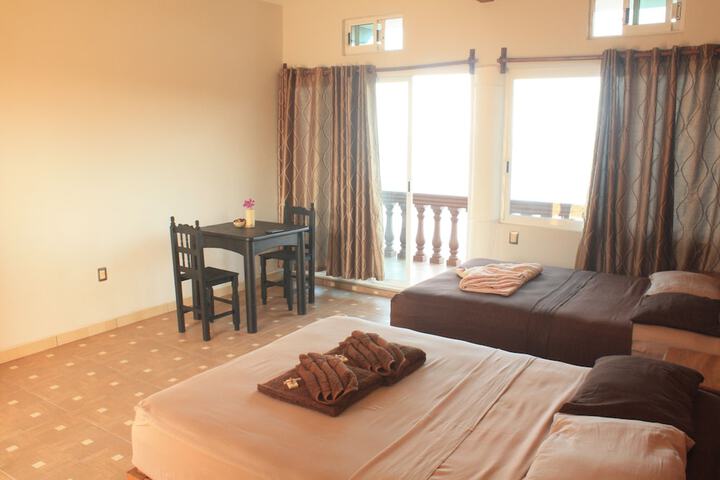 Room 13 of 29
