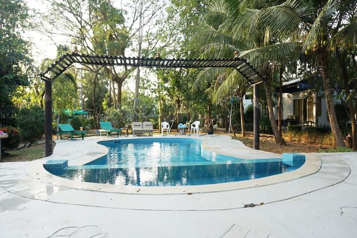 Pool 107 of 127