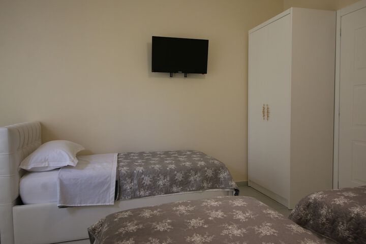 Room 11 of 47