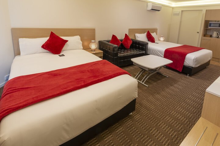 Room 3 of 41