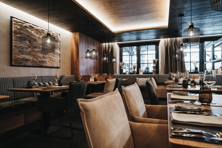 Dining 6 of 23