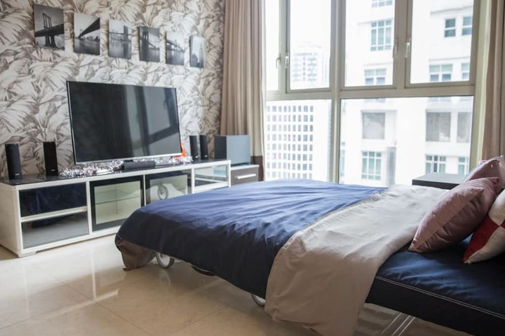 Room 8 of 30