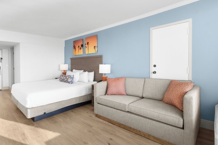 Room 137 of 218