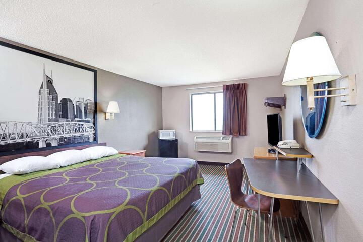 2 Double Beds (5 of 5)