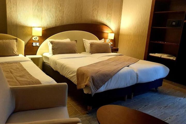 Room 18 of 45