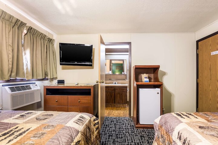 Room 13 of 48