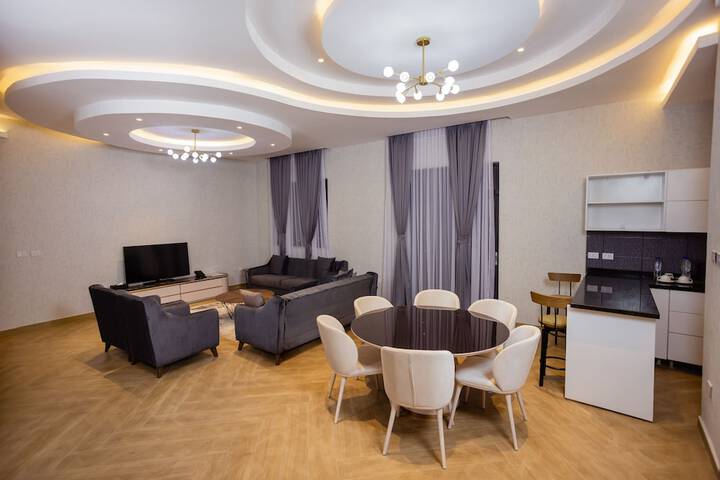Room 3 of 49