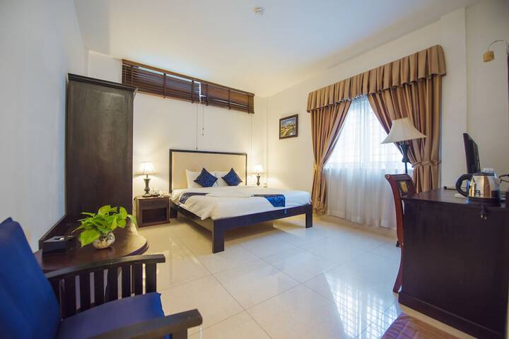 Room 6 of 48