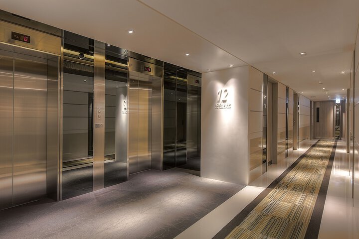 Ballroom/Hall 69 of 92