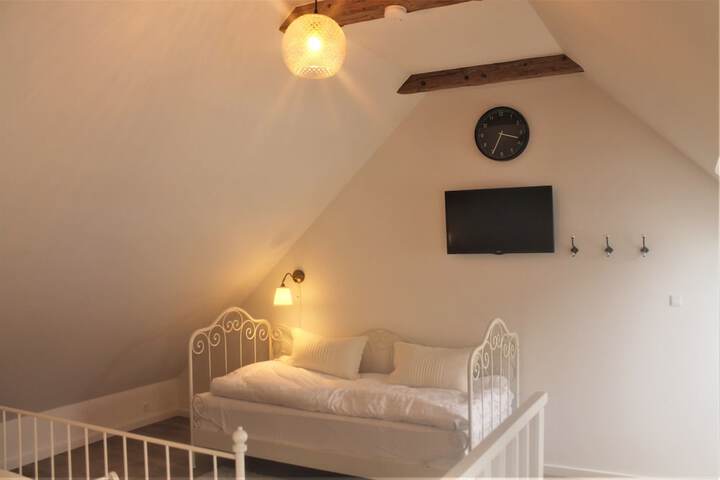 Room 18 of 60