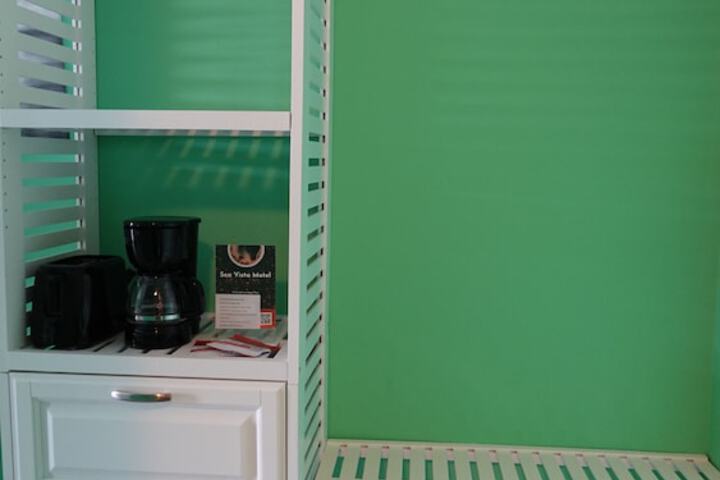 Room 25 of 282
