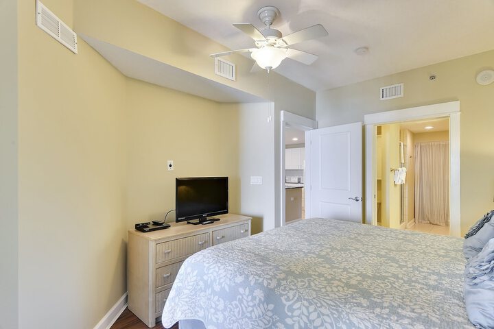 Room 28 of 308