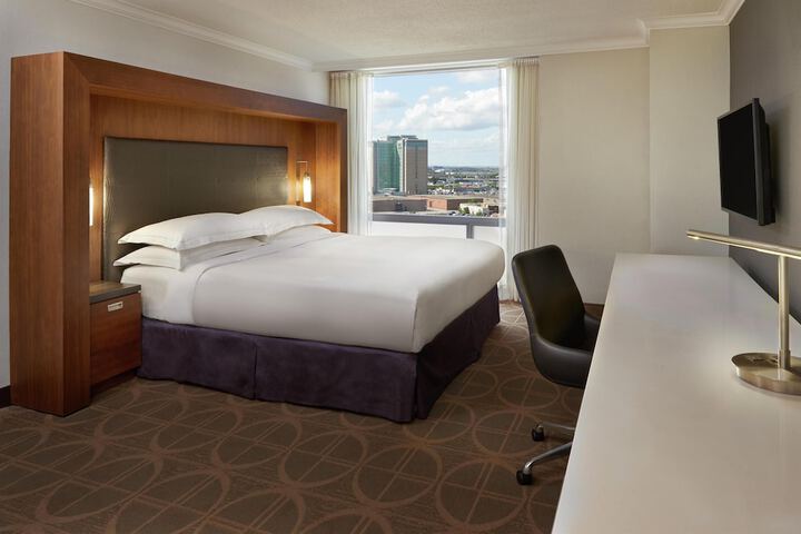 Room 21 of 80