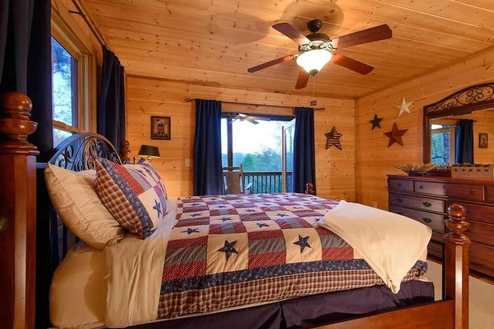 Room 4 of 14