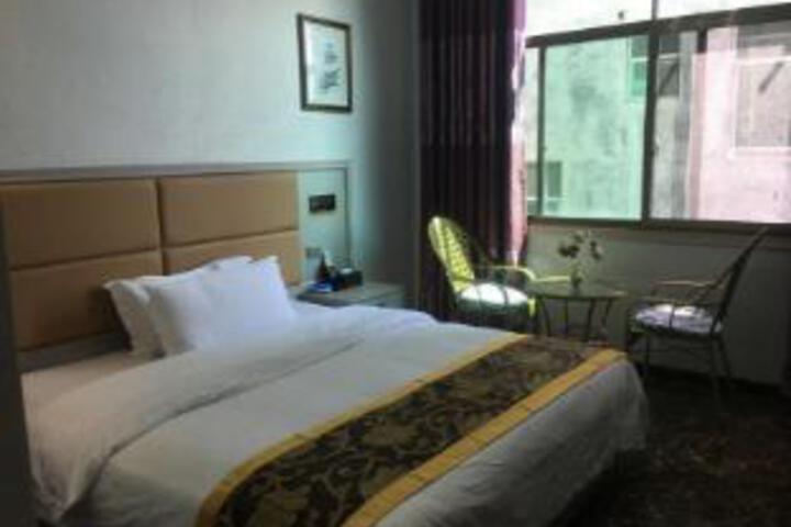 Room 6 of 7