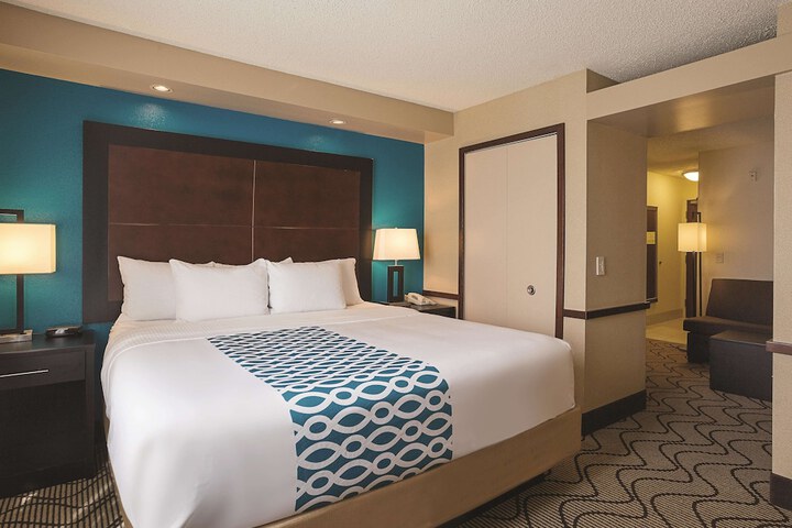 Room 21 of 40