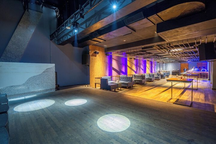 Ballroom/Hall 49 of 64