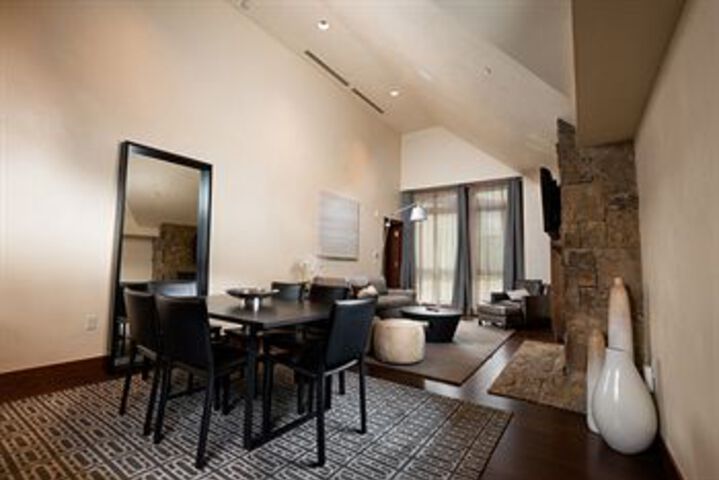 Dining Photos