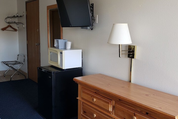 Room 9 of 24