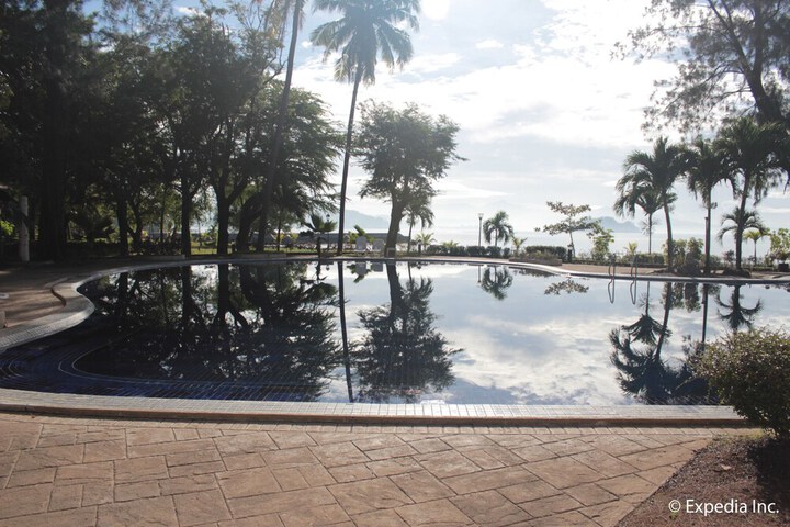 Pool 66 of 126