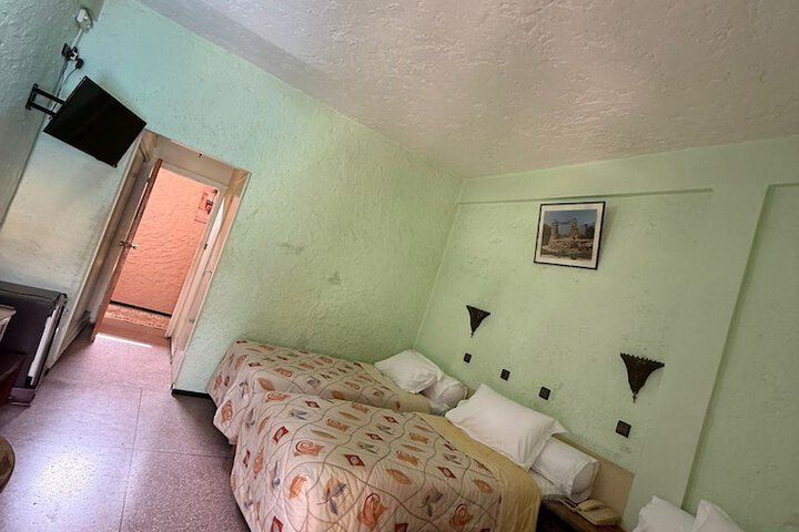 Room 14 of 61