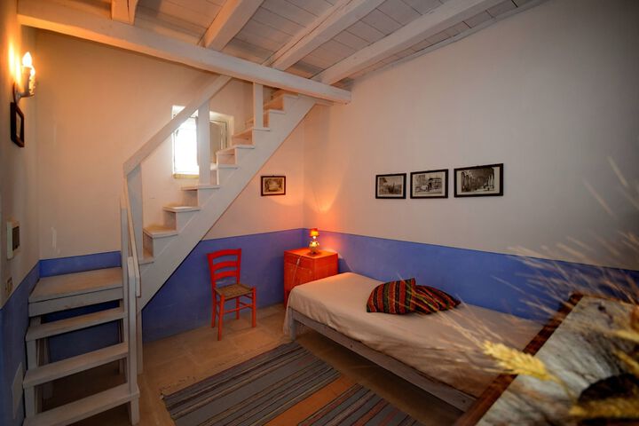 Room 16 of 16