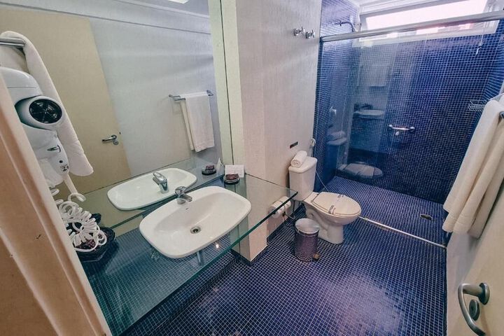 Room 54 of 128