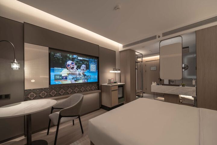 Room 26 of 53