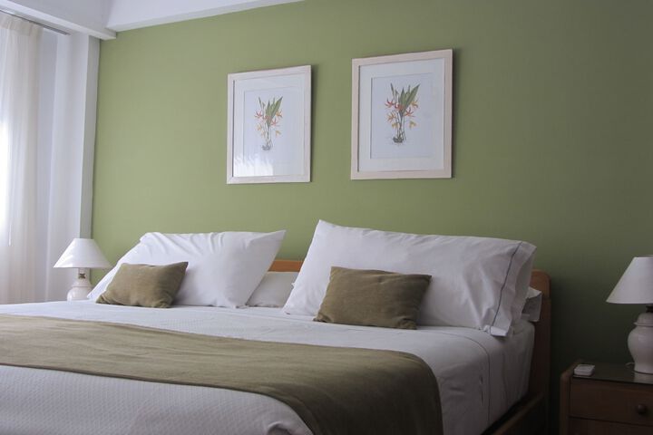 Room 10 of 85